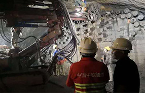 优博林SD868-2多功能钻机在凉山隧道注浆现场